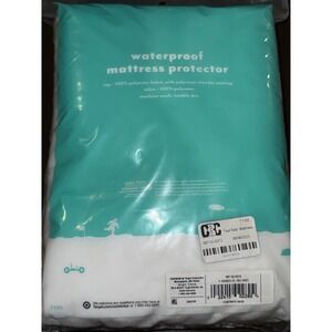 Pillowfort Waterproof‎ Mattress Protector Twin XL Fitted OEKO TEX Certified
